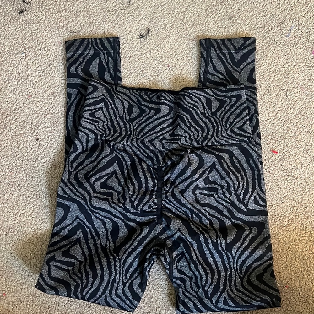 zebra scrunch seamless leggings